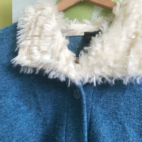 Blue Cardigan with White Faux Fur Collar and Cuffs - Picture 3 of 7